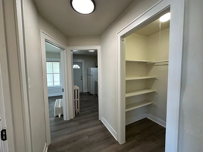 113 S Monroe Ave — Photo 16