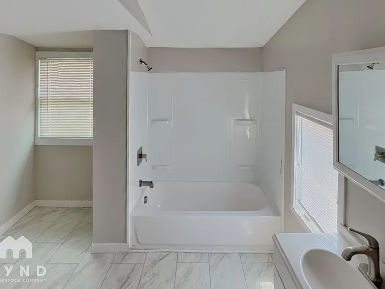 1276 Wager St — Photo 9
