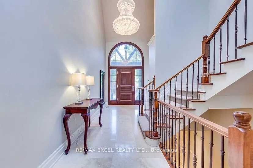 5 bed, $8,800 — Photo 2