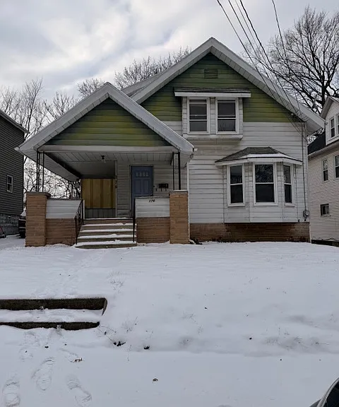 176 Henry St — Photo 28