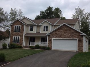 211 Woodbine Rd, Shavertown, PA 18708