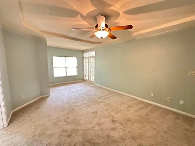 2565 Kentucky Derby Dr — Photo 25