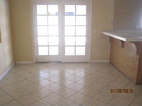 5th image of 2622 S Pacific Ave