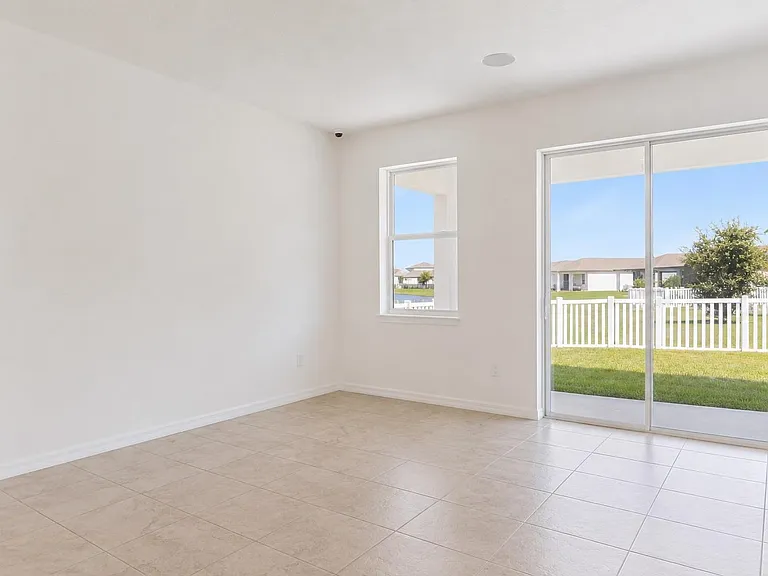 2824 Neverland Dr — Photo 3