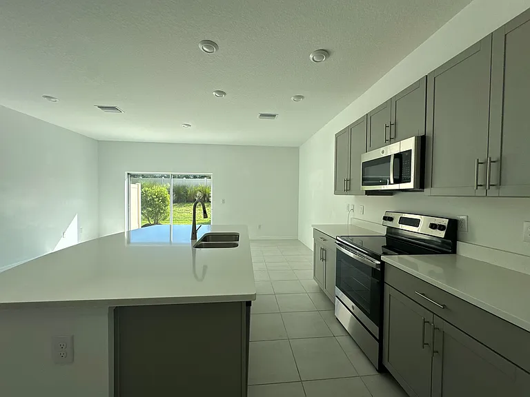 2408 Paravane Way — Photo 11