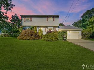 1381 Mohawk Rd, North Brunswick, NJ 08902