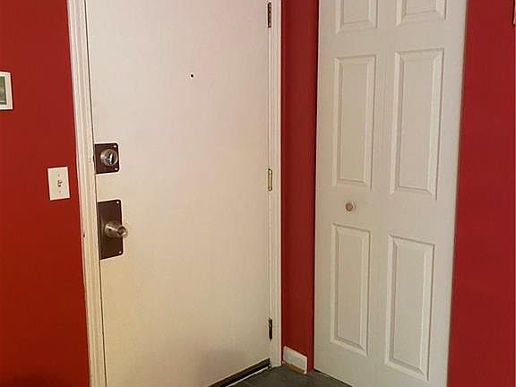 5th image of 1560 Douglas Ave #15A