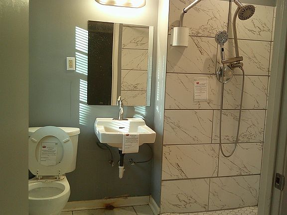 5th image of 443 N White Station Rd