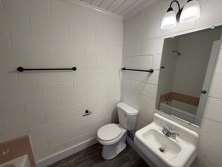 626 Power St #7 — Photo 18