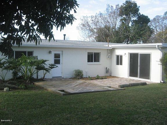 3rd image of 1046 Matador Dr