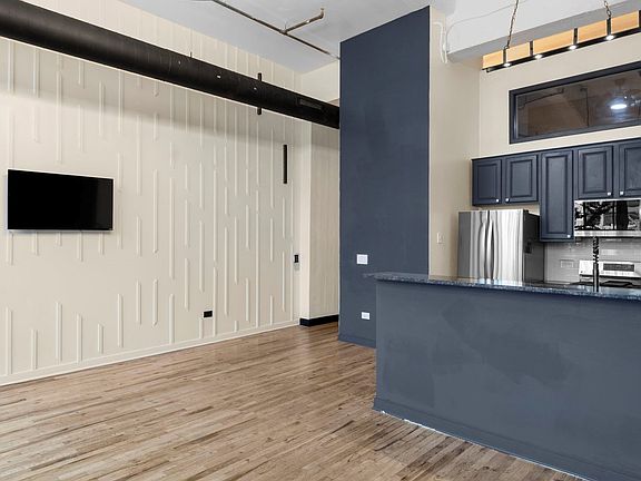 5th image of 1224 W Van Buren St APT 222