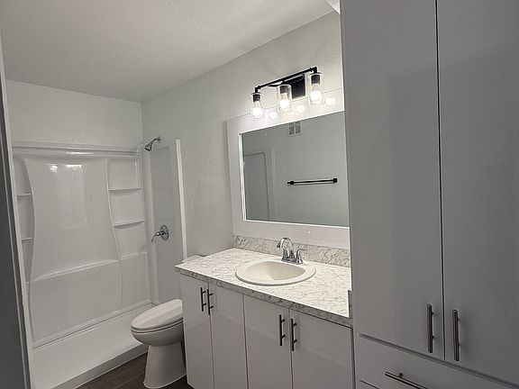 4th image of 4301 Lizshire Ln APT 108