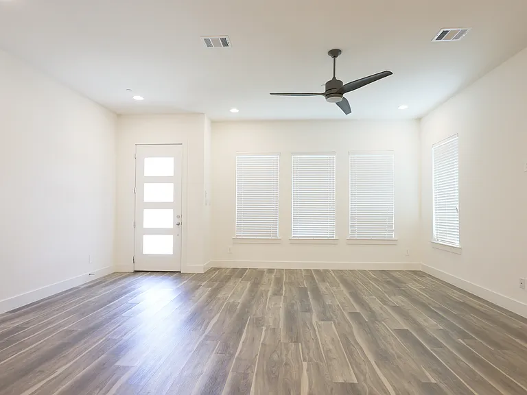 808 Eaglescliffe Lndg — Photo 5
