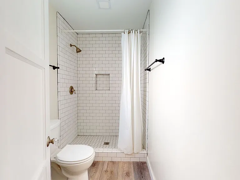 247 Orange Ave — Photo 5