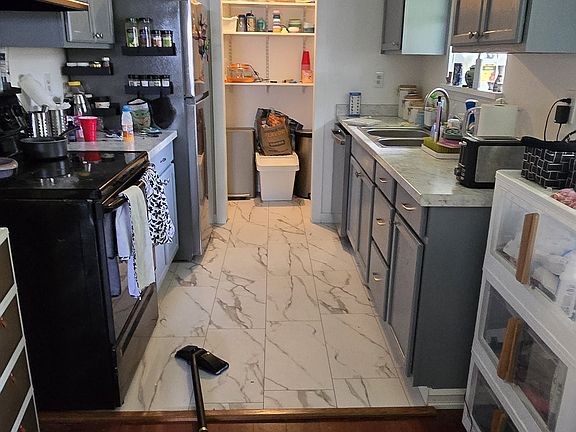 4th image of 10705 28th St NE