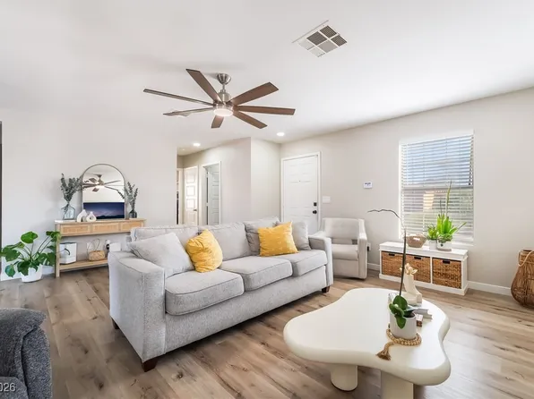 624 Black Sand Ct, Henderson, NV 89011