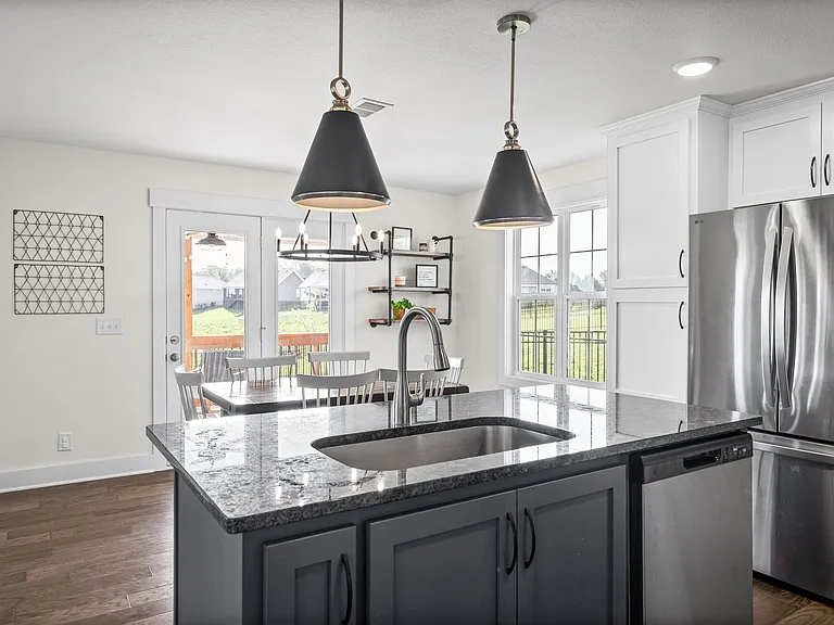 354 Frontier Dr — Photo 13