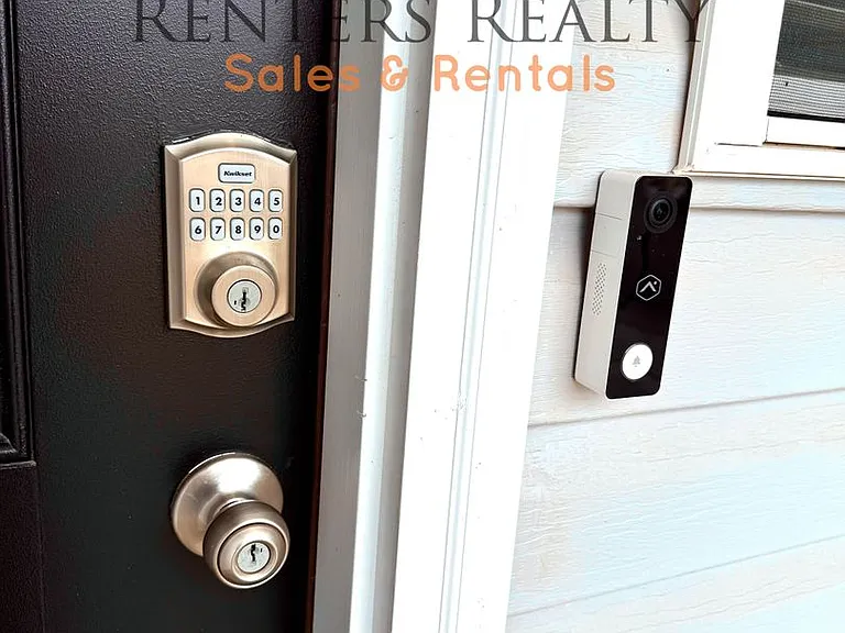 223 Maple Spring Trl — Photo 4