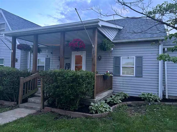 10940 N Burton Pl, West Terre Haute, IN 47885