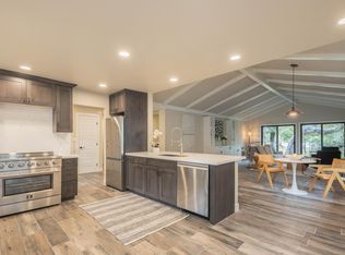 52 Country Clb, Pacific Grove, CA 93950