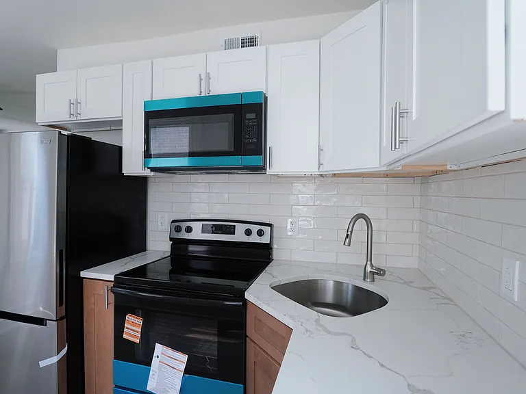 5517 N Fairhill St #2 — Photo 5