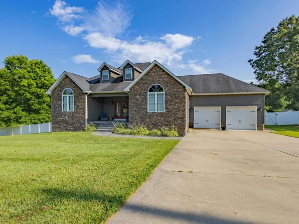 29 Iron Furnace Rd, Wurtland, KY 41144