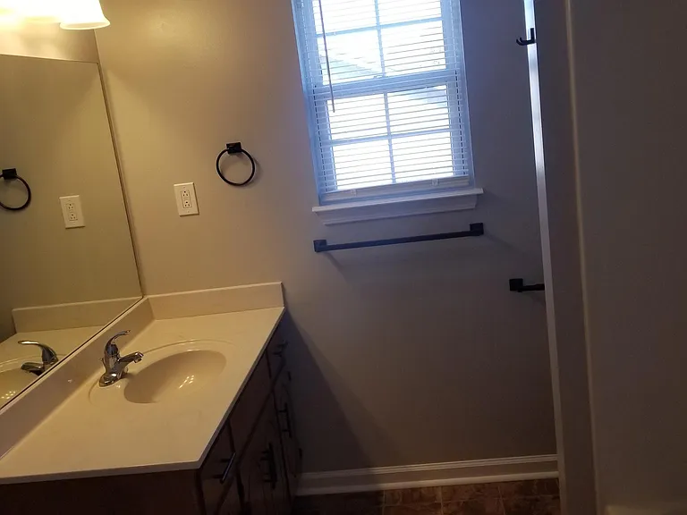 952 Van Buren Ave — Photo 19
