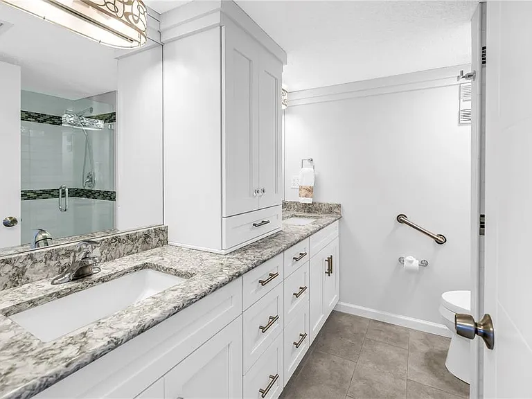 6020 Shore Blvd S #712 — Photo 35