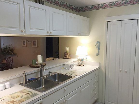 2nd image of 41 Plantation Dr APT 203