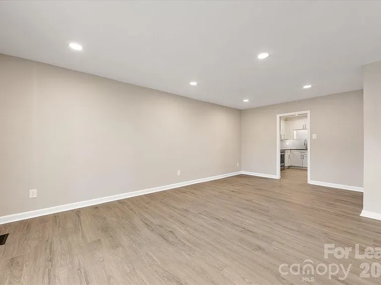 4700 Walden Ct — Photo 8