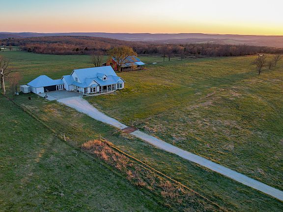 4th image of 14375 Tyree Mountain Rd