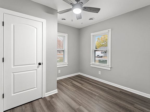 2nd image of 13 S Confederate Ave