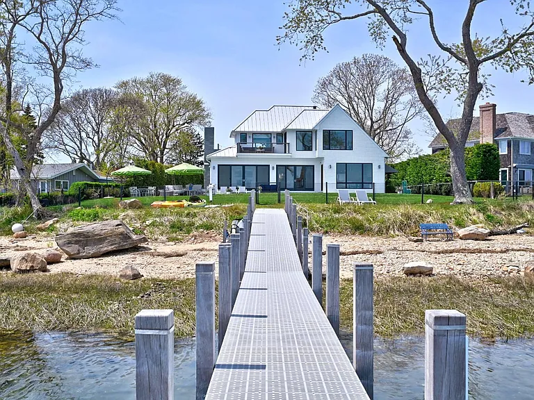 82 Harbor Dr — Photo 9