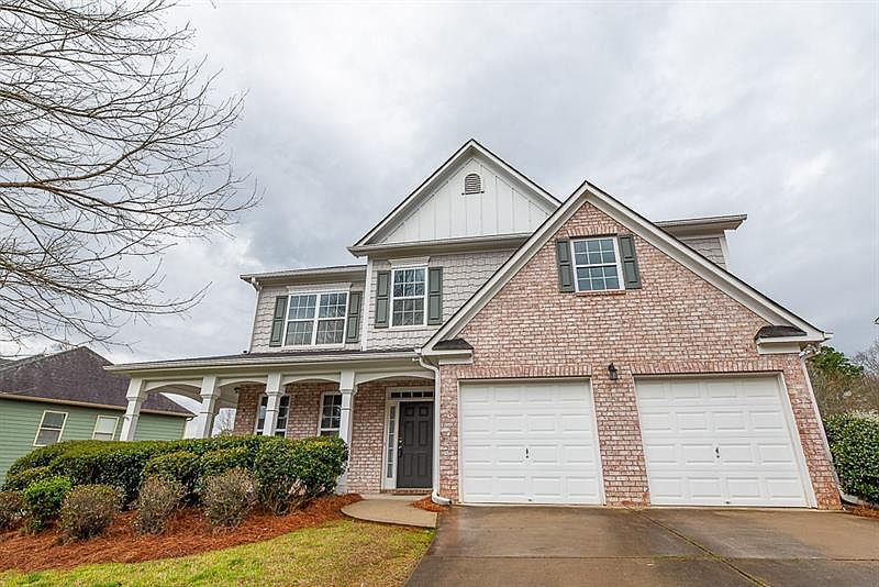 1st image of 207 Highlands Dr