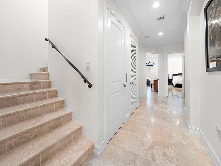 514 N Birch Rd — Photo 45