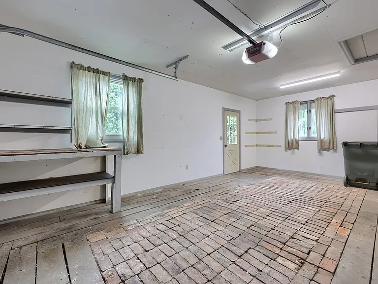 1738 W Main St #A — Photo 45