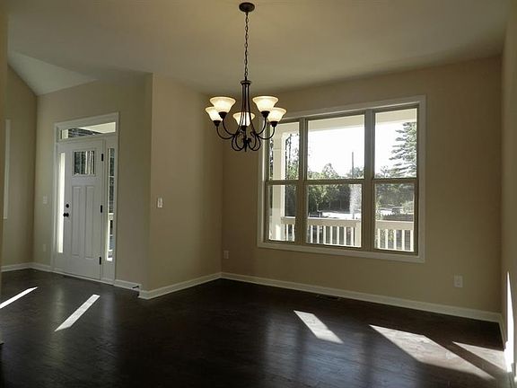 3rd image of 63 Apple Wood Ln