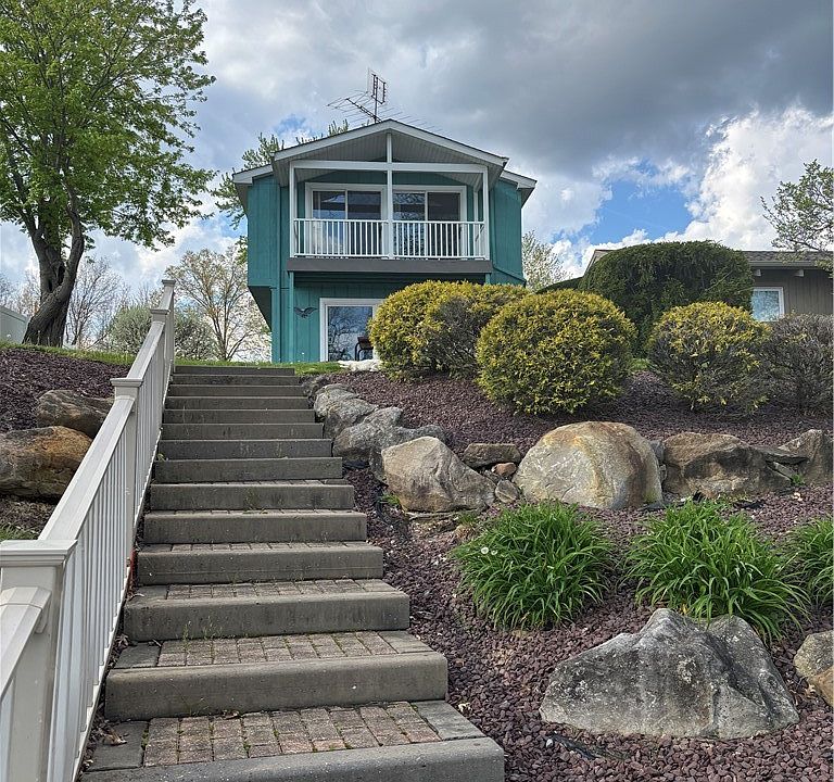 2nd image of 41 Forest St