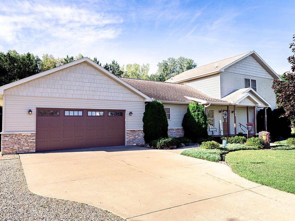 1st image of 1929 Lakes Edge Ln