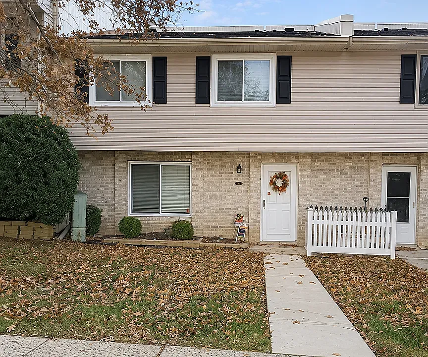 233 Village Walk