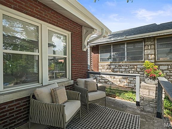 3rd image of 4944 Itaska St