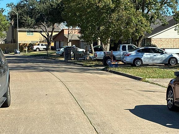5th image of 3911 Green Crest Dr