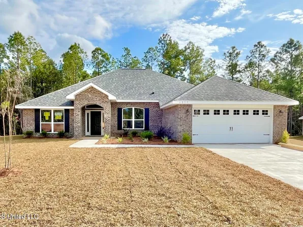 6277 Emerald Lake Dr, Biloxi, MS 39532