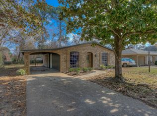 9001 Bayonne Dr, Shreveport, LA 71118