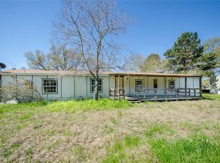 235 Southern Oaks Dr, Streetman, TX 75859