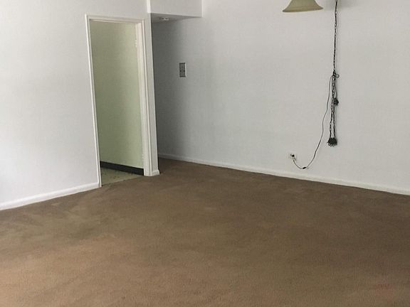 3rd image of 2634 Central Dr APT Ge