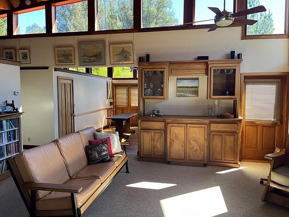 3rd image of 1557 Day Valley Rd