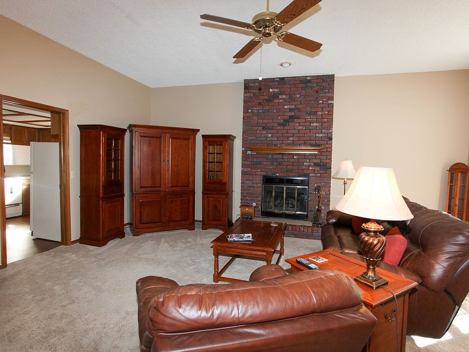 1st image of 1601 S Cypress Ave