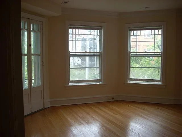 1020 W Wellington Ave #3 — Photo 2