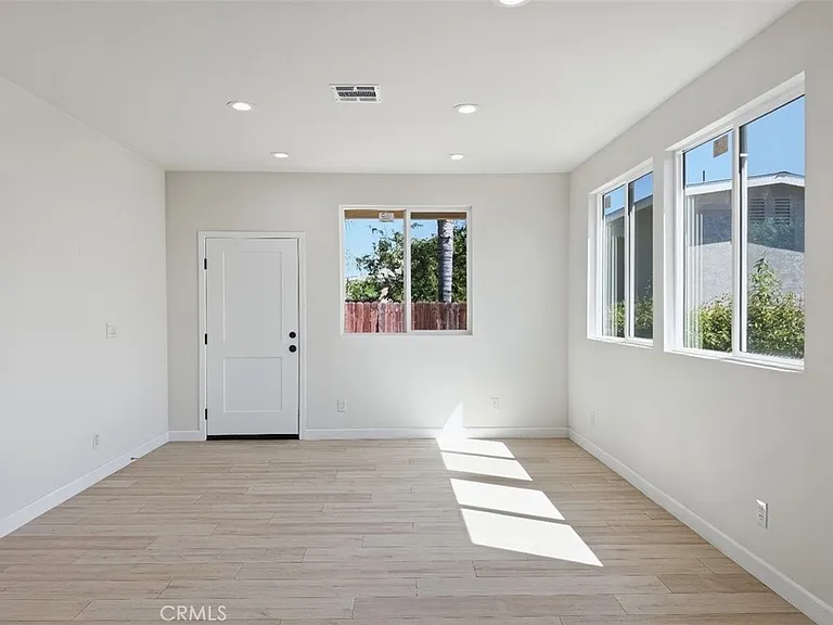 408 Almond Ave #1 — Photo 6